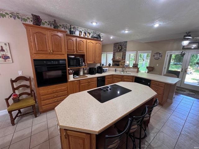 11624 W Briarwood Drive, Monticello, IN 47960