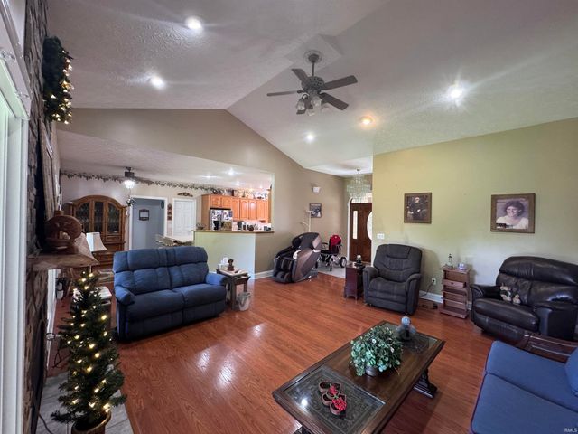 11624 W Briarwood Drive, Monticello, IN 47960
