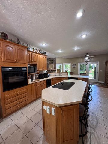 11624 W Briarwood Drive, Monticello, IN 47960