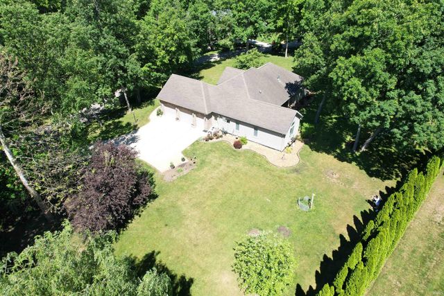 11624 W Briarwood Drive, Monticello, IN 47960