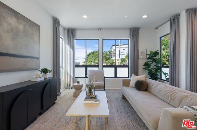 1324 Douglas Street, Los Angeles, CA 90026