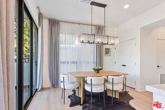 1324 Douglas Street, Los Angeles, CA 90026