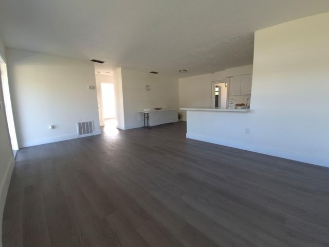 9040 NW 26th Place, Sunrise, FL 33322