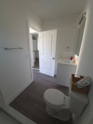 9040 NW 26th Place, Sunrise, FL 33322