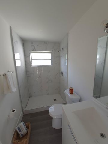 9040 NW 26th Place, Sunrise, FL 33322