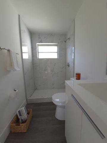 9040 NW 26th Place, Sunrise, FL 33322