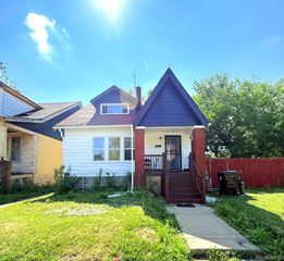 9129 Fischer Street, Detroit, MI 48213