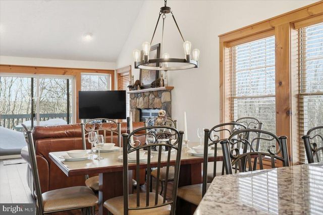 207 SYCAMORE CT, Tannersville, PA 18372