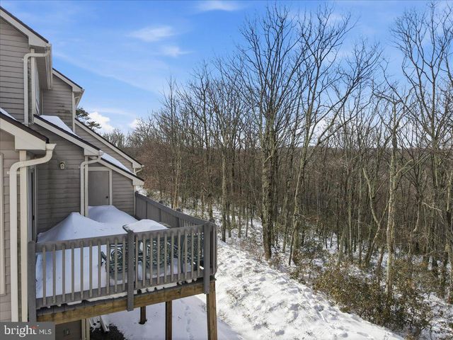 207 SYCAMORE CT, Tannersville, PA 18372