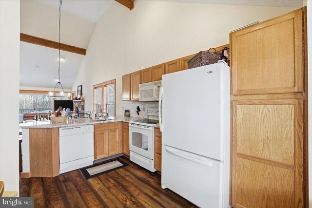 207 SYCAMORE CT, Tannersville, PA 18372