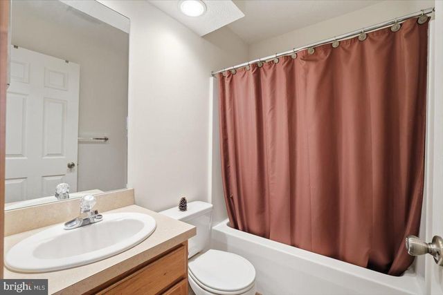 207 SYCAMORE CT, Tannersville, PA 18372