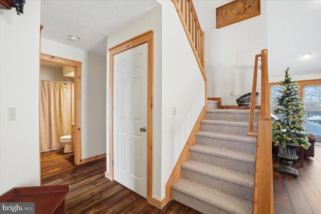 207 SYCAMORE CT, Tannersville, PA 18372