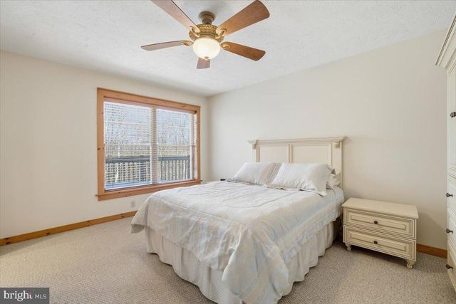 207 SYCAMORE CT, Tannersville, PA 18372