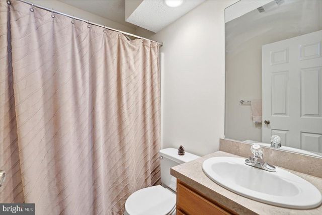 207 SYCAMORE CT, Tannersville, PA 18372