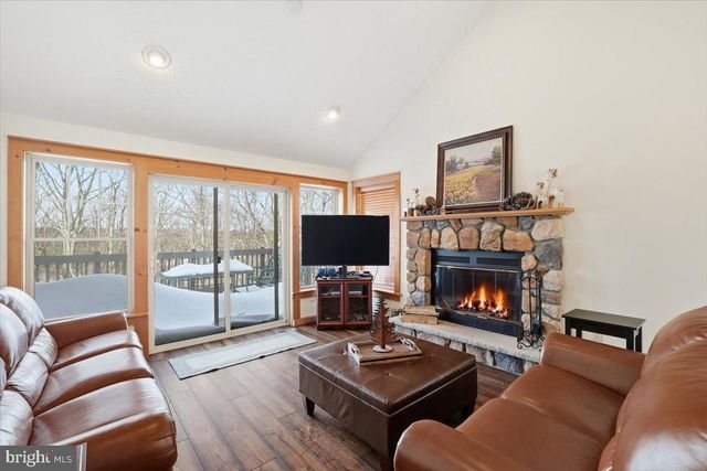 207 SYCAMORE CT, Tannersville, PA 18372