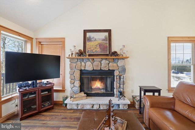 207 SYCAMORE CT, Tannersville, PA 18372