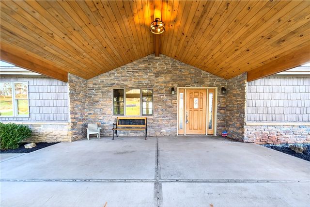 582 Green Valley Road, Nottingham, PA 15330