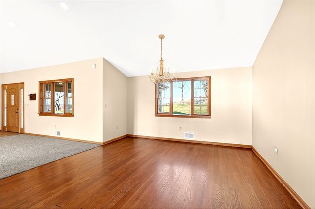 582 Green Valley Road, Nottingham, PA 15330