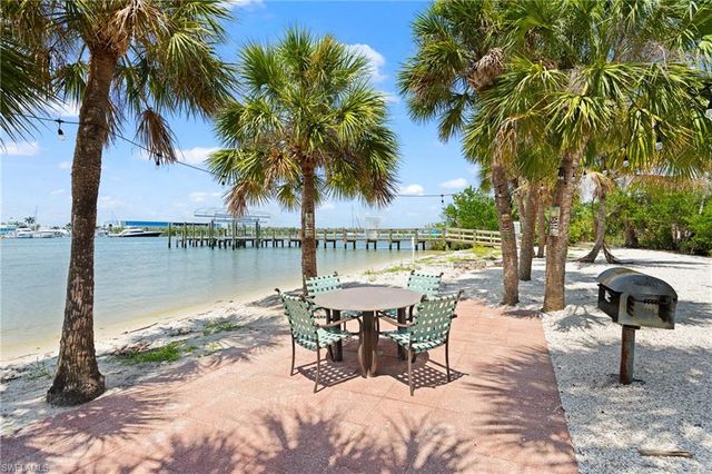 345 Mango ST 605, Fort Myers Beach, FL 33931