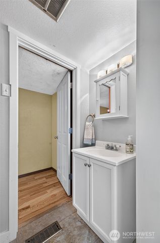 2307 SW 323rd ST, Federal Way, WA 98023