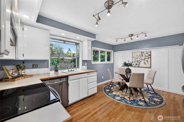 2307 SW 323rd ST, Federal Way, WA 98023
