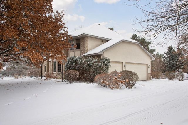 27 Scotch Pine Road, North Oaks, MN 55127