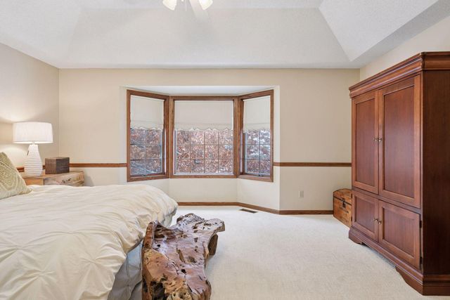 27 Scotch Pine Road, North Oaks, MN 55127