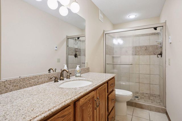 27 Scotch Pine Road, North Oaks, MN 55127