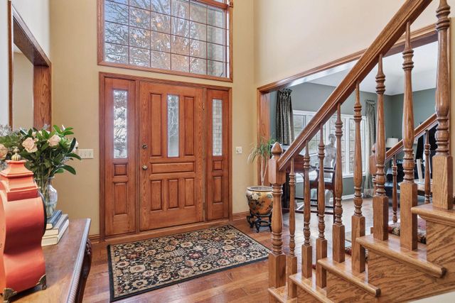 27 Scotch Pine Road, North Oaks, MN 55127