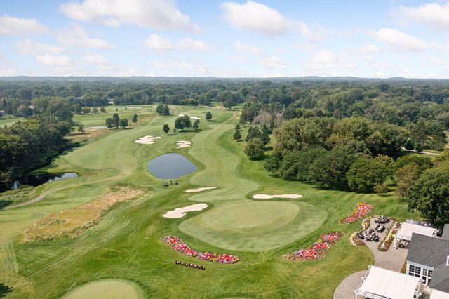 27 Scotch Pine Road, North Oaks, MN 55127