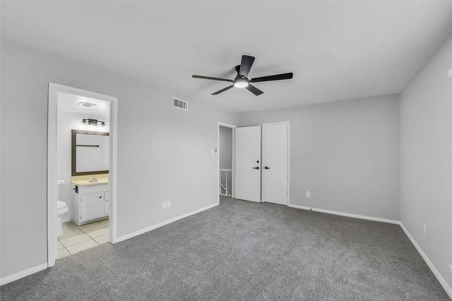 14703 Barryknoll Lane 11, Houston, TX 77079