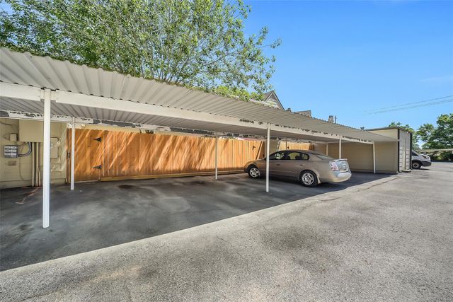 14703 Barryknoll Lane 11, Houston, TX 77079