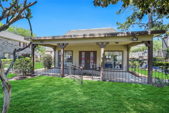 14703 Barryknoll Lane 11, Houston, TX 77079