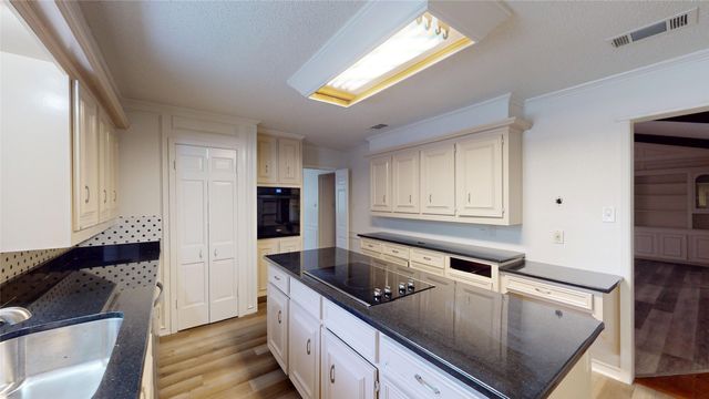 1708 Jennifer Circle, Corsicana, TX 75110