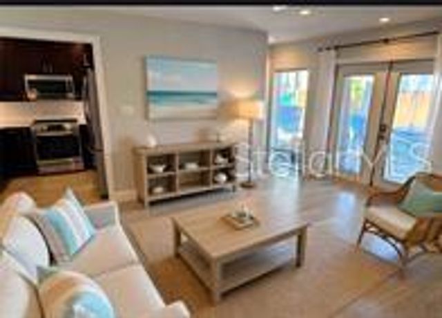 2802 PASS A GRILLE WAY 2, St Petersburg, FL 33706