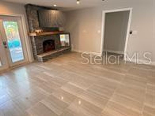 2802 PASS A GRILLE WAY 2, St Petersburg, FL 33706