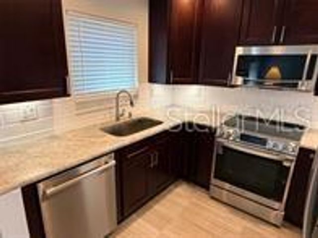 2802 PASS A GRILLE WAY 2, St Petersburg, FL 33706
