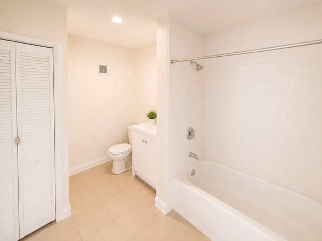 3133 W Augusta Boulevard 2E, Chicago, IL 60622