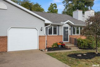 622 WOODLAND KNOLLS Road, Germantown Hills, IL 61548