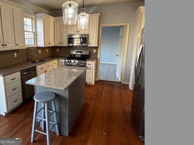 4102 Sweetwater Falls, Ellenwood, GA 30294