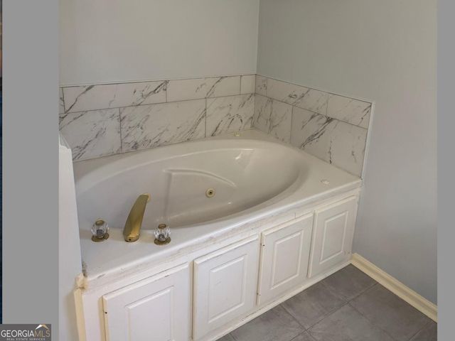 4102 Sweetwater Falls, Ellenwood, GA 30294