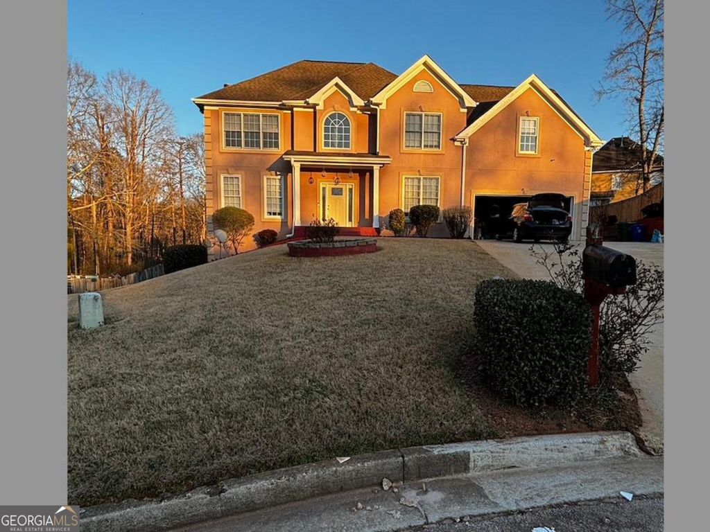 4102 Sweetwater Falls, Ellenwood, GA 30294