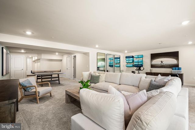 555 ARROWGRASS LN, New Castle, DE 19720