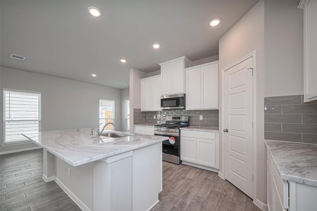 750 Marion Place Drive, Dayton, TX 77535