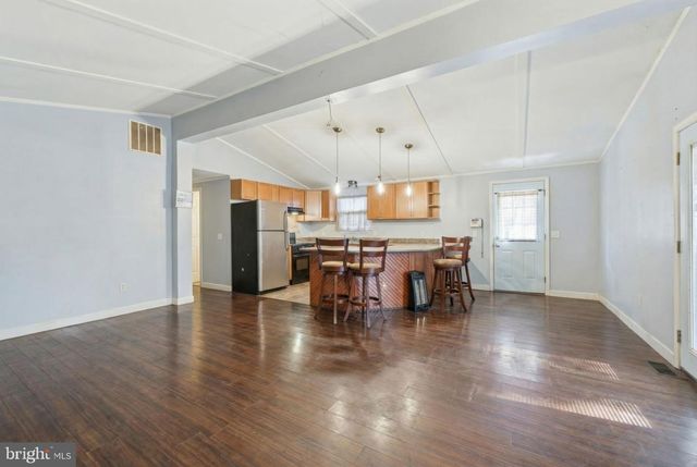 24 CEMETERY RD, North East, MD 21901