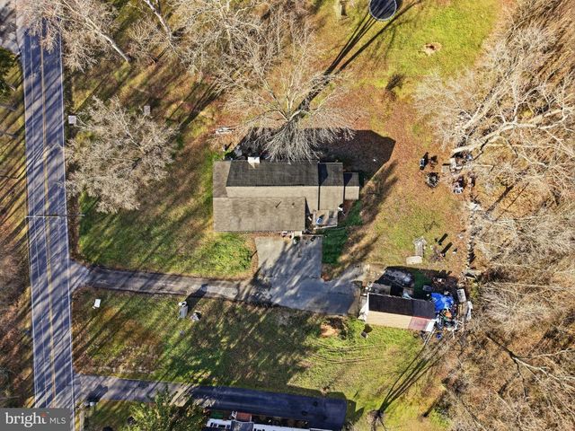 24 CEMETERY RD, North East, MD 21901