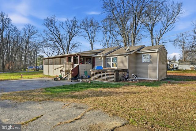 24 CEMETERY RD, North East, MD 21901