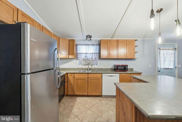 24 CEMETERY RD, North East, MD 21901