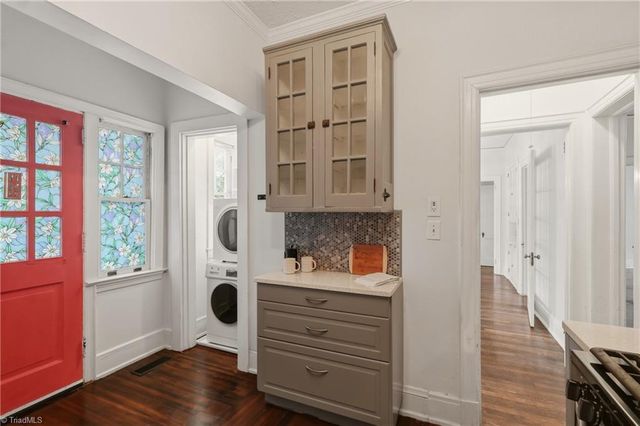 906 W Market Street B1, Greensboro, NC 27401