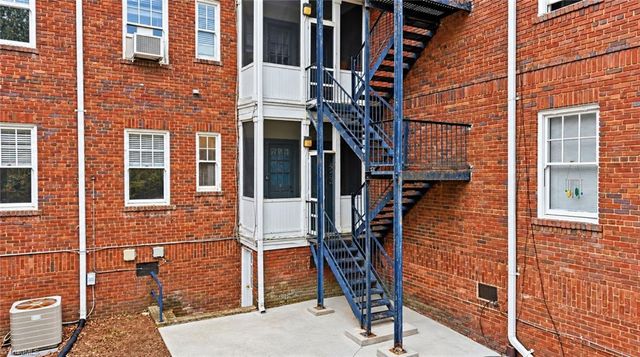 906 W Market Street B1, Greensboro, NC 27401